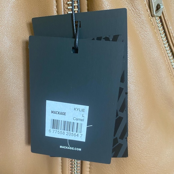 Mackage Kylie Tan Leather Moto Jacket with Removable Belt - NWT - Colour: Camel - Picture 12 of 12